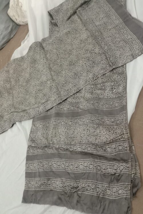 Silk 2peice  Dupatta shirt  Dupatta 3gaz Shirt 3 gaz  Wength45