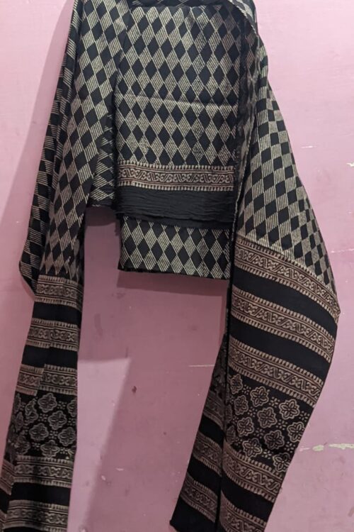 Loan 2 piece  Shirt length 2.75/wength47 Duppata length 2.75/wength47 inch