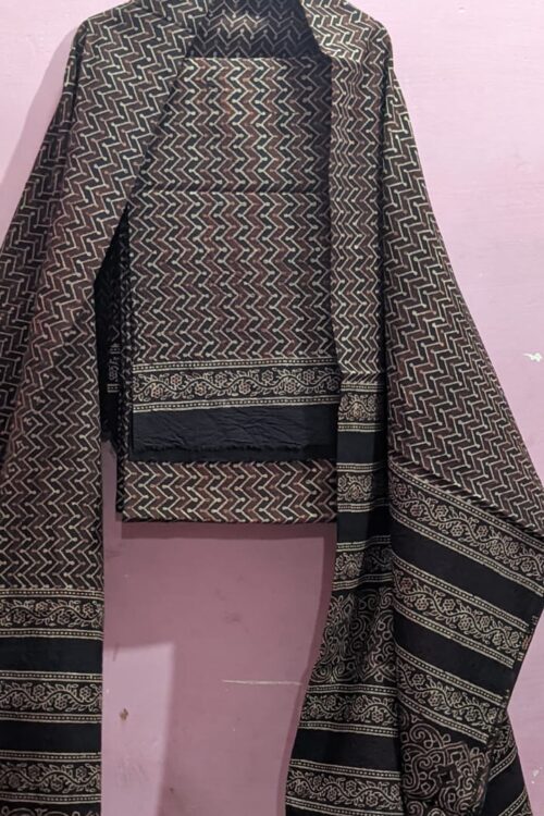 Loan 2 piece  Shirt length 2.75/wength47 Duppata length 2.75/wength47 inch